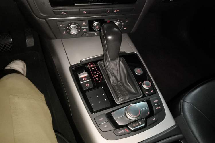 Used Audi A7 2016 40 TFSI Ambition Edition Gear Lever
