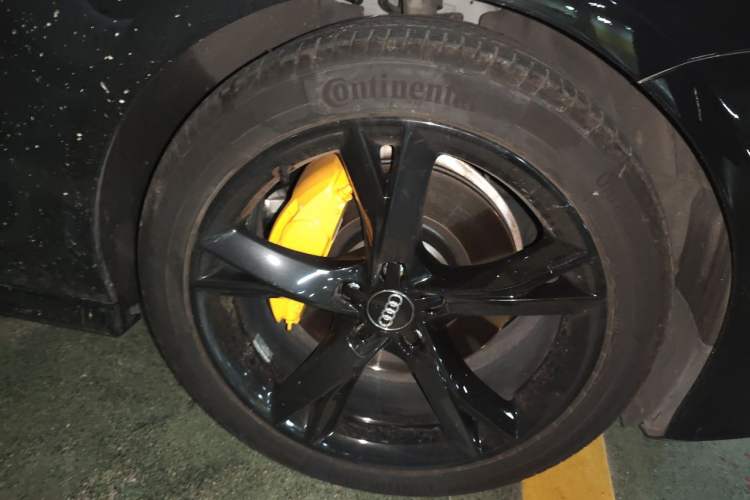 Used Audi A7 2016 40 TFSI Ambition Edition Right Front Wheel Hub