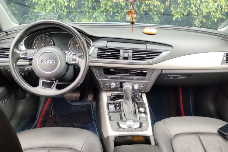 Used Audi A7 2016 40 TFSI Ambition Edition Center Console