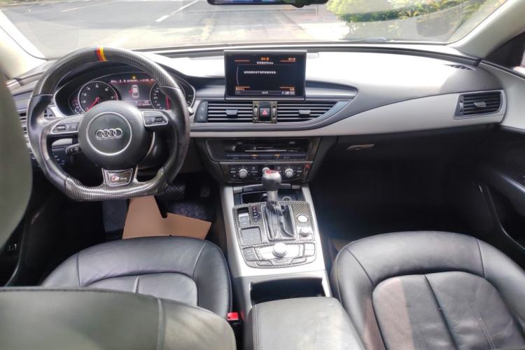 Used Audi A7 2016 40 TFSI Ambition Edition Center Console