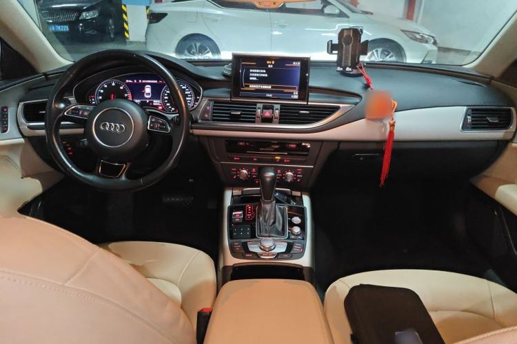 Used Audi A7 2016 40 TFSI Ambition Edition Center Console