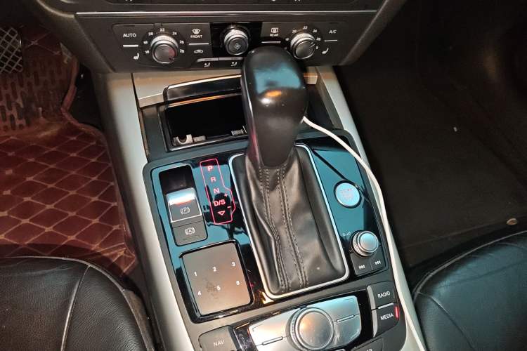 Used Audi A7 2016 40 TFSI Ambition Edition Gear Lever
