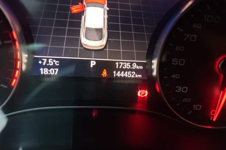 Used Audi A7 2016 40 TFSI Ambition Edition Odometer Close Up