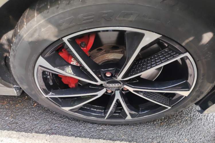 Used Audi A7 2016 40 TFSI Ambition Edition Right Front Wheel Hub