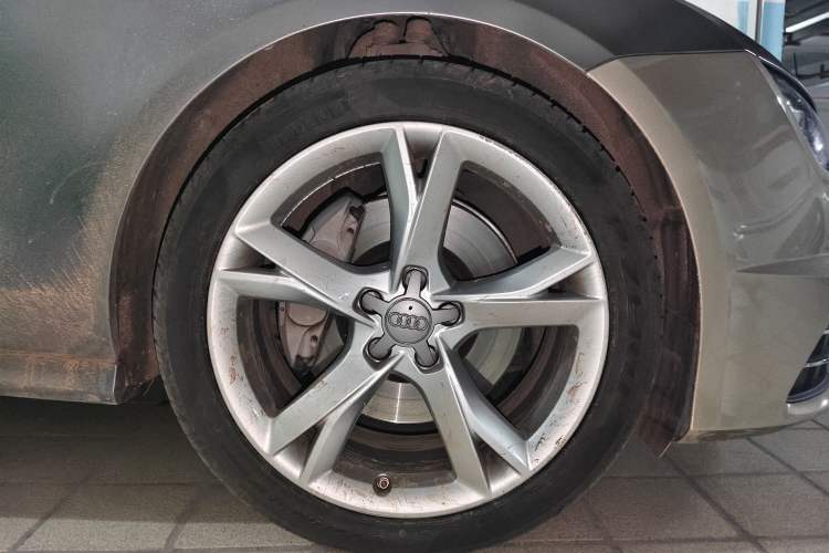 Used Audi A7 2016 40 TFSI Ambition Edition Right Front Wheel Hub
