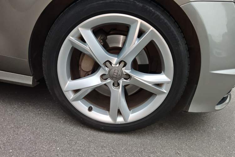 Used Audi A7 2016 40 TFSI Ambition Edition Right Front Wheel Hub