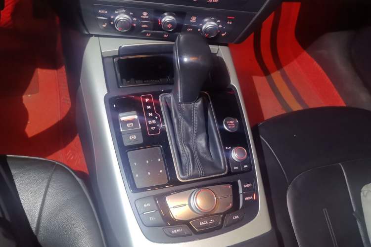 Used Audi A7 2016 40 TFSI Ambition Edition Gear Lever