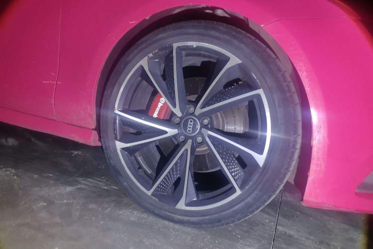 Used Audi A7 2016 40 TFSI Ambition Edition Right Front Wheel Hub