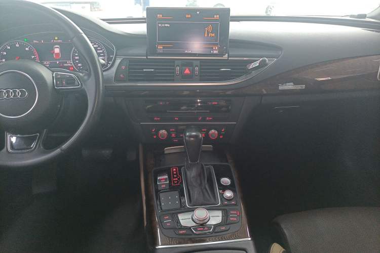 Used Audi A7 2016 50 TFSI quattro Comfort Model Audio And AC Panel