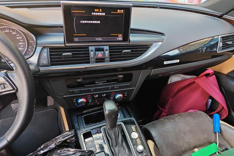 Used Audi A7 2016 50 TFSI quattro Comfort Model Audio And AC Panel