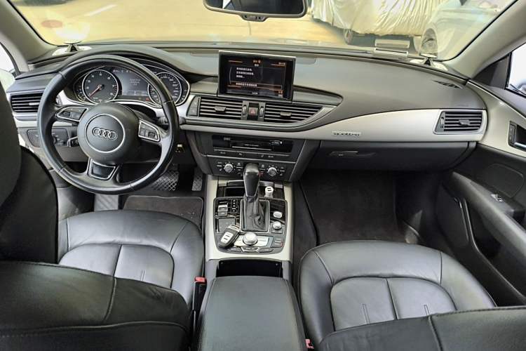Used Audi A7 2016 40 TFSI quattro Technology Edition Center Console