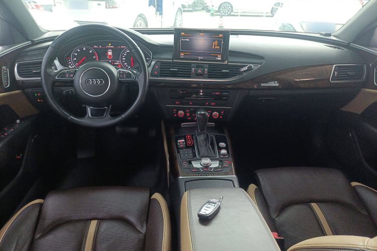 Used Audi A7 2016 50 TFSI quattro Comfort Model Center Console