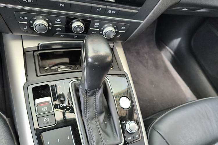 Used Audi A7 2016 40 TFSI quattro Technology Edition Gear Lever