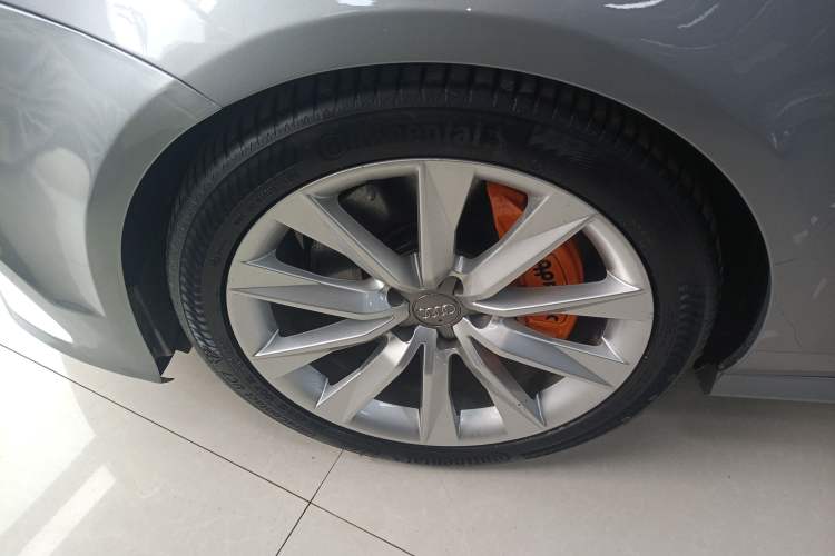 Used Audi A7 2016 50 TFSI quattro Comfort Model Left Front Wheel Hub