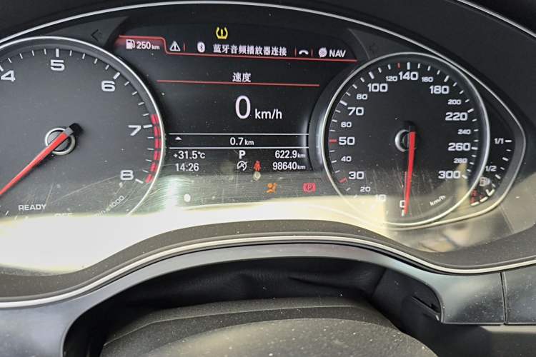 Used Audi A7 2016 40 TFSI quattro Technology Edition Odometer Close Up