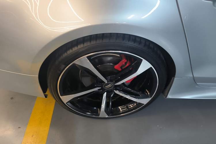 Used Audi A7 2016 50 TFSI quattro Comfort Model Right Rear Wheel Hub