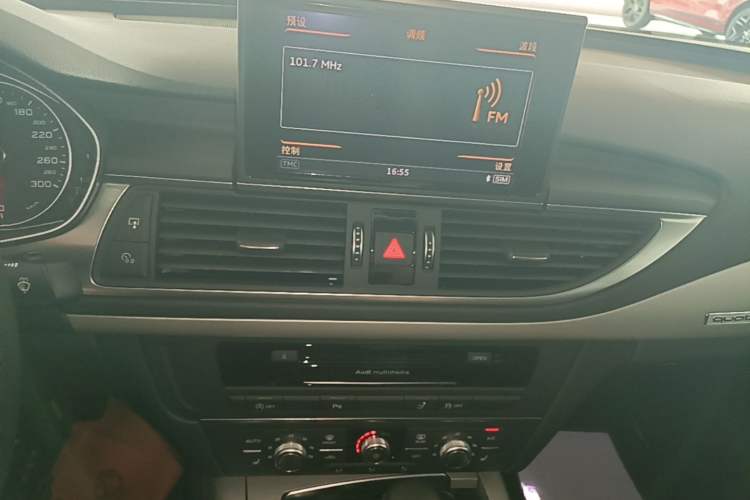 Used Audi A7 2016 40 TFSI quattro Technology Edition Audio And AC Panel