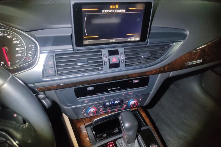 Used Audi A7 2016 50 TFSI quattro Comfort Model Audio And AC Panel