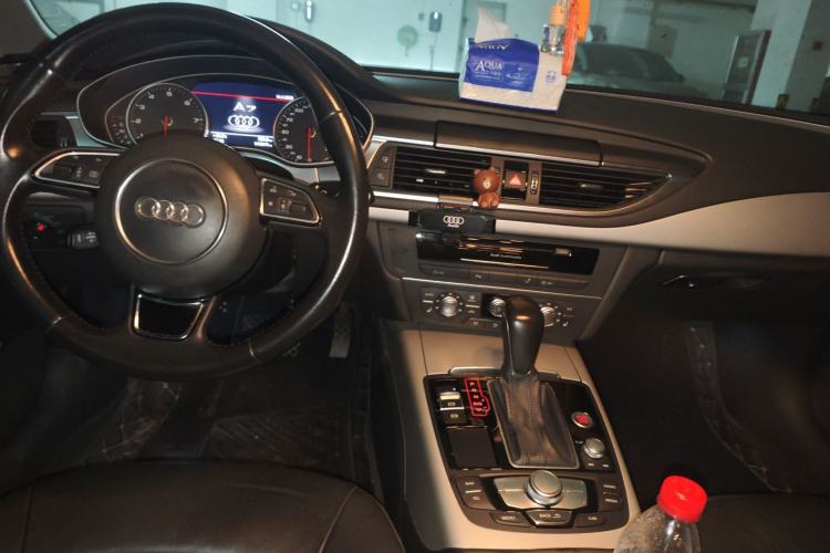 Used Audi A7 2016 40 TFSI Ambition Edition Center Console
