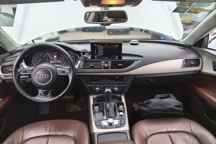 Used Audi A7 2016 40 TFSI Ambition Edition Center Console