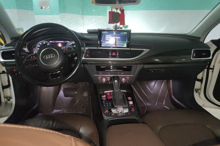 Used Audi A7 2016 40 TFSI Ambition Edition Center Console