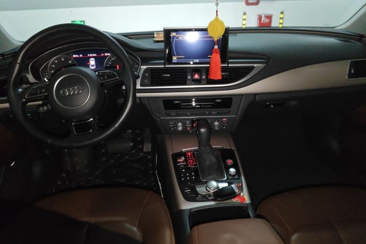 Used Audi A7 2016 40 TFSI Ambition Edition Center Console