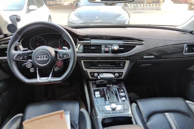Used Audi A7 2016 50 TFSI quattro Comfort Model Center Console