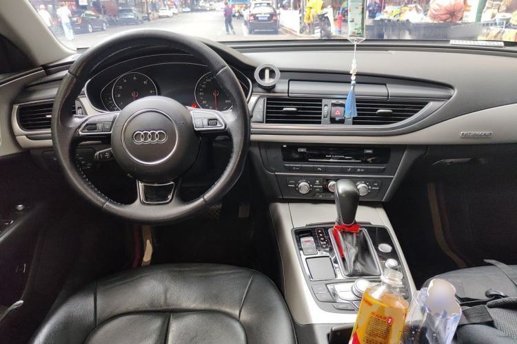 Used Audi A7 2016 35 TFSI Fashion Model Center Console