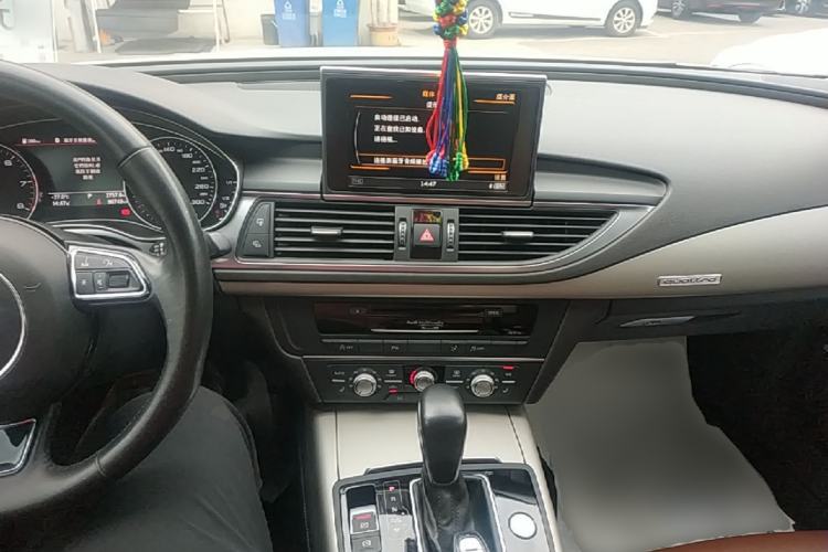 Used Audi A7 2016 40 TFSI quattro Technology Edition Center Console