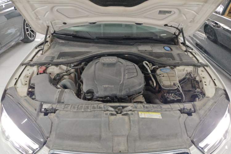 Used Audi A7 2016 35 TFSI Fashion Model Engine Bay