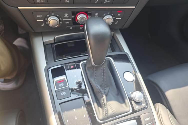 Used Audi A7 2016 40 TFSI quattro Technology Edition Gear Lever