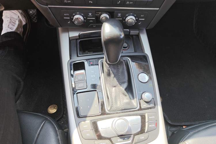 Used Audi A7 2016 40 TFSI Ambition Edition Gear Lever