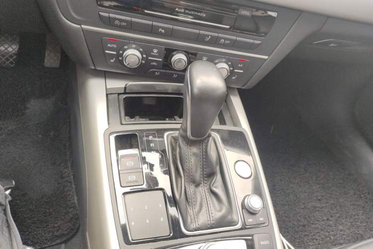 Used Audi A7 2016 40 TFSI Ambition Edition Gear Lever