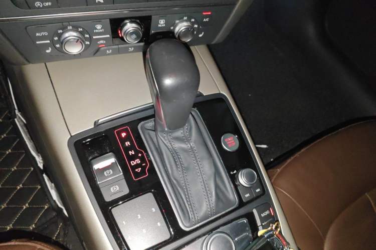Used Audi A7 2016 40 TFSI Ambition Edition Gear Lever