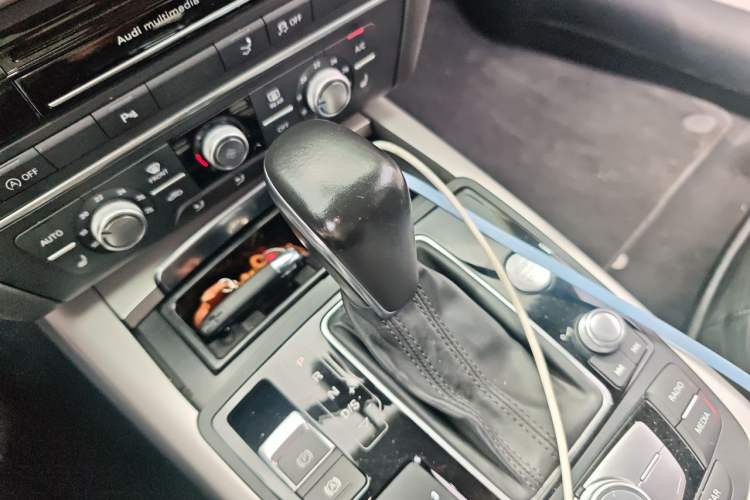 Used Audi A7 2016 40 TFSI Ambition Edition Gear Lever