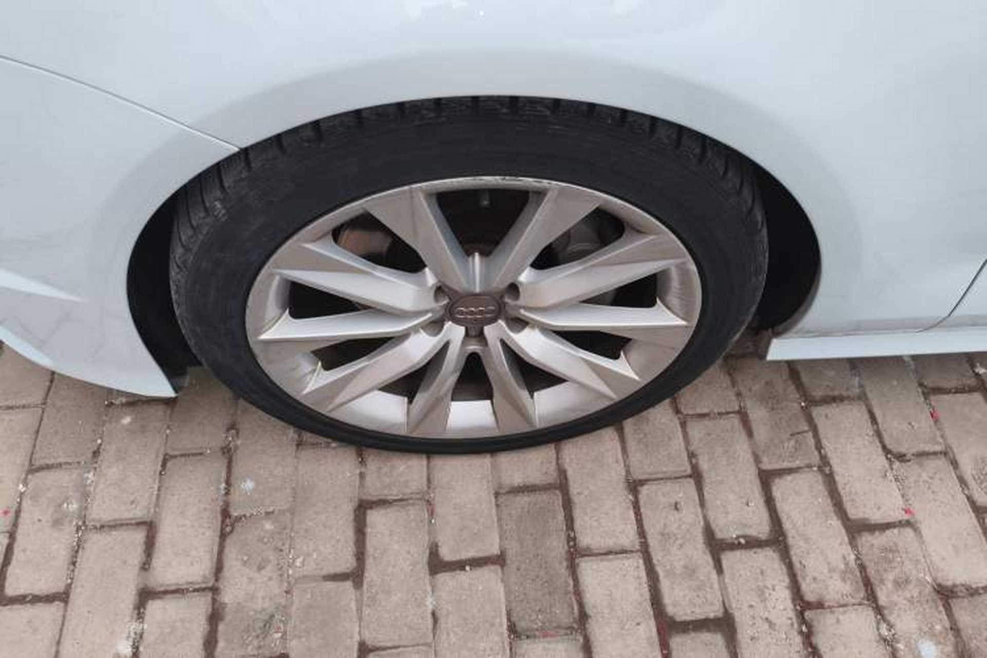 Used Audi A7 2016 40 TFSI quattro Technology Edition Left Front Wheel Hub