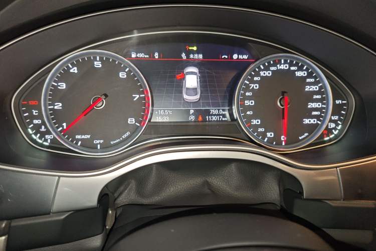 Used Audi A7 2016 40 TFSI Ambition Edition Odometer Close Up