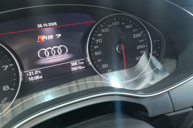 Used Audi A7 2016 40 TFSI Ambition Edition Odometer Close Up