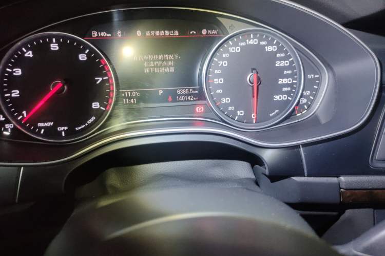 Used Audi A7 2016 50 TFSI quattro Comfort Model Odometer Close Up
