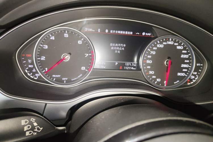 Used Audi A7 2016 40 TFSI Ambition Edition Odometer Close Up
