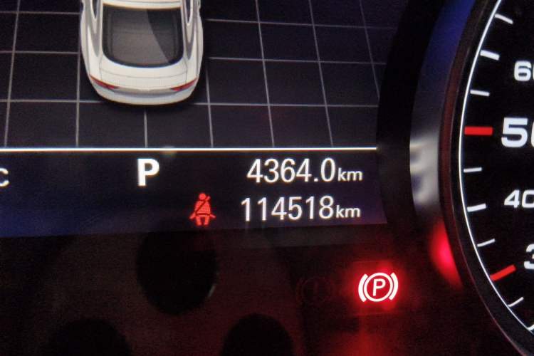Used Audi A7 2016 40 TFSI Ambition Edition Odometer Close Up