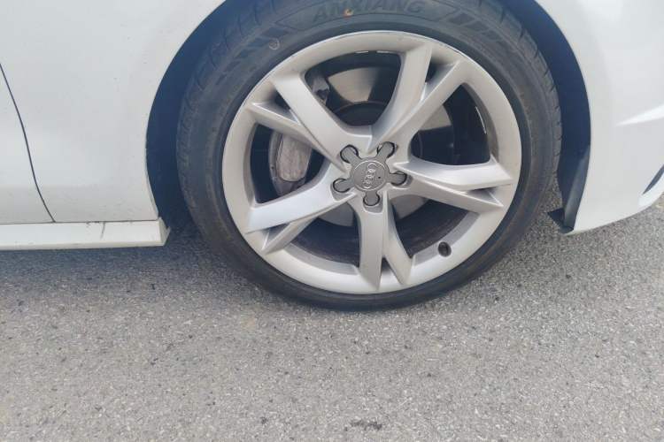 Used Audi A7 2016 40 TFSI Ambition Edition Right Front Wheel Hub