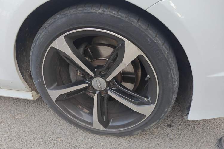 Used Audi A7 2016 35 TFSI Fashion Model Right Front Wheel Hub