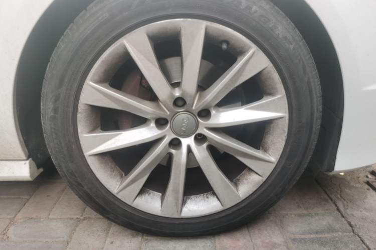 Used Audi A7 2016 35 TFSI Fashion Model Right Front Wheel Hub