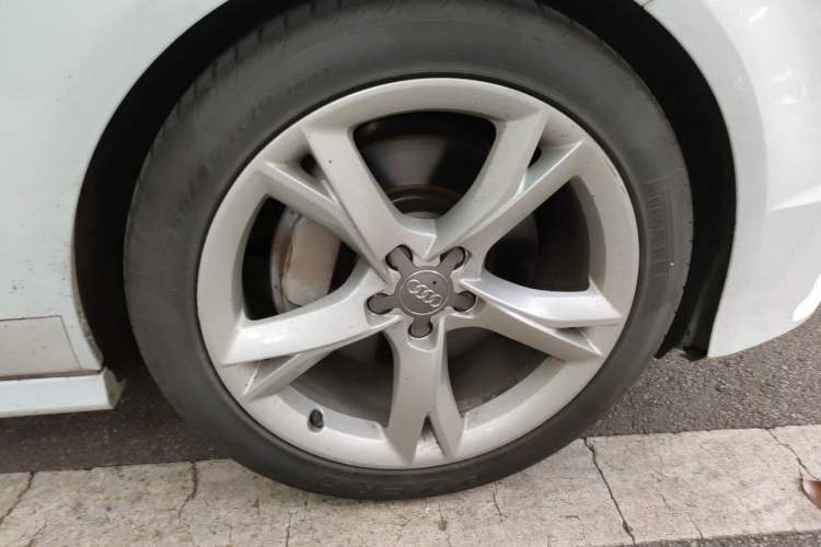 Used Audi A7 2016 40 TFSI Ambition Edition Right Front Wheel Hub