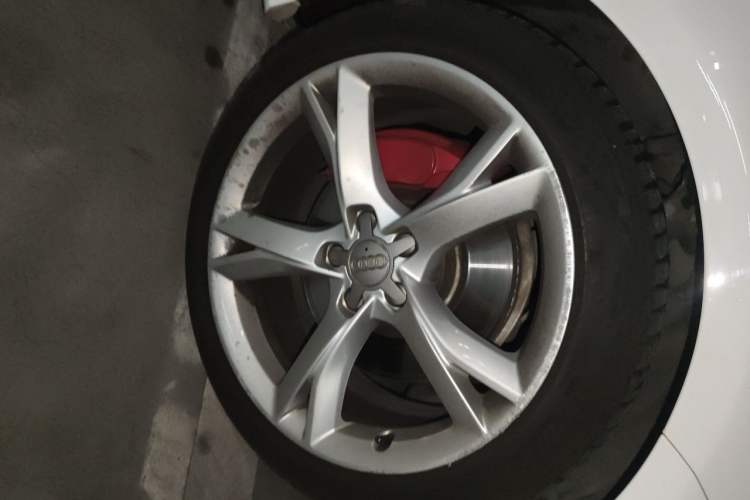 Used Audi A7 2016 40 TFSI Ambition Edition Right Front Wheel Hub