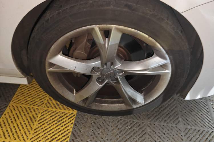 Used Audi A7 2016 40 TFSI Ambition Edition Right Front Wheel Hub