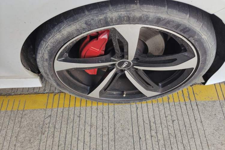 Used Audi A7 2016 50 TFSI quattro Comfort Model Right Front Wheel Hub