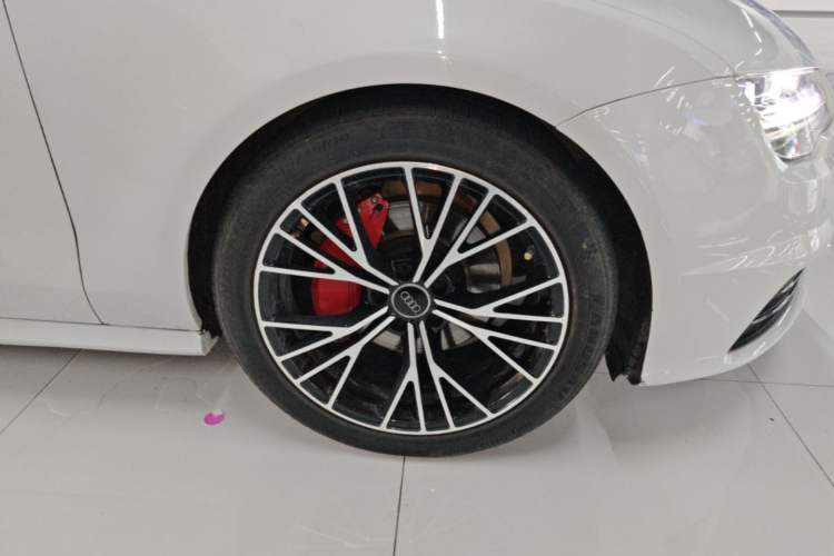 Used Audi A7 2016 35 TFSI Fashion Model Right Rear Wheel Hub