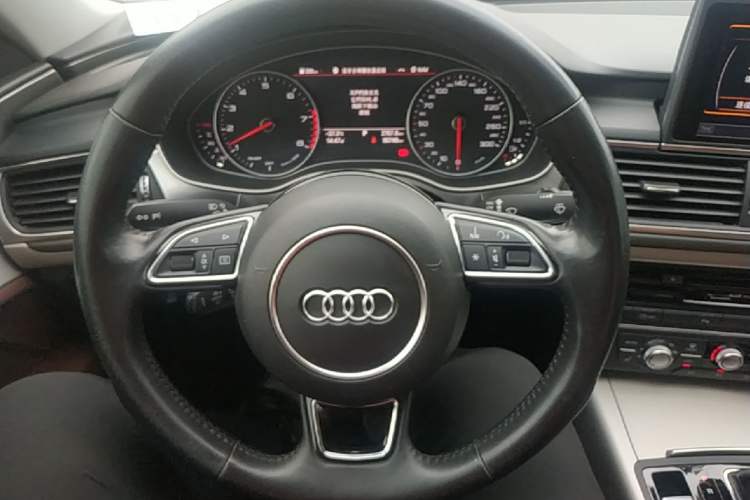 Used Audi A7 2016 40 TFSI quattro Technology Edition Steering Wheel